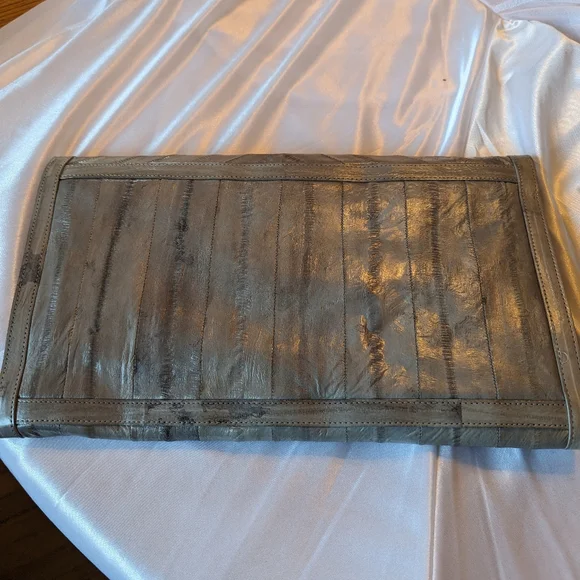 Purse - Picture 2 of 5